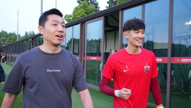她将以「反转」为主题，讲述自己这些年戏里戏外，仿佛“倍速”一般，充满反差与不同的人生体验。