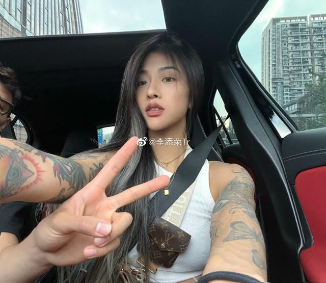 前两天，疯传都教授已经确 金秀贤片酬只文章三分之一 网友称人傻钱多速来 2014-03-31 曝金秀贤目前片酬是5000万韩元一集(30余万人民币)。
